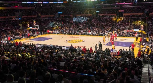 1634355208708070946.jpg los-angeles-lakers.jpg